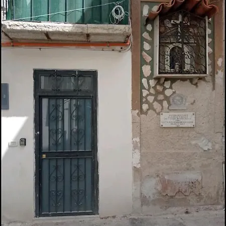 Le Maioliche Di Salita Artale